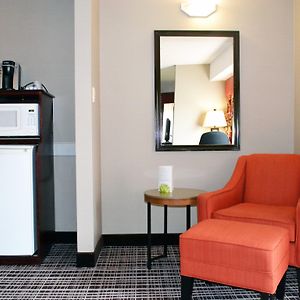 King Suite Non-Smoking